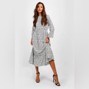 NWT boohoo polka dot dress, midi